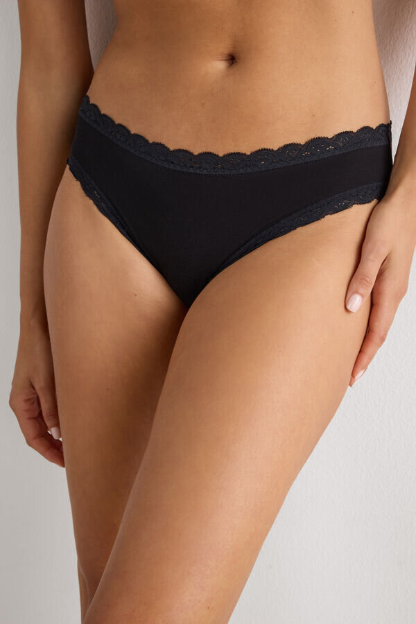 Baumwoll- und Spitzenhöschen Baumwoll- und Spitzenhöschen