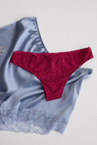 Brazilian-Slip aus Mikrofaser und Spitze