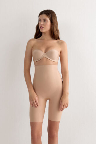 Formende Shorts aus nahtloser Mikrofaser