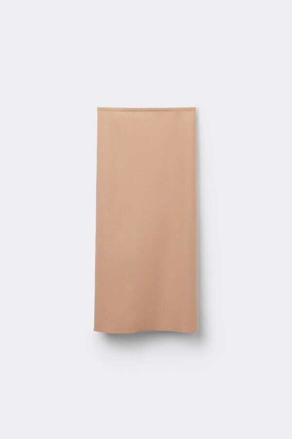 Formender Slip aus nahtloser Mikrofaser Formender Slip aus nahtloser Mikrofaser