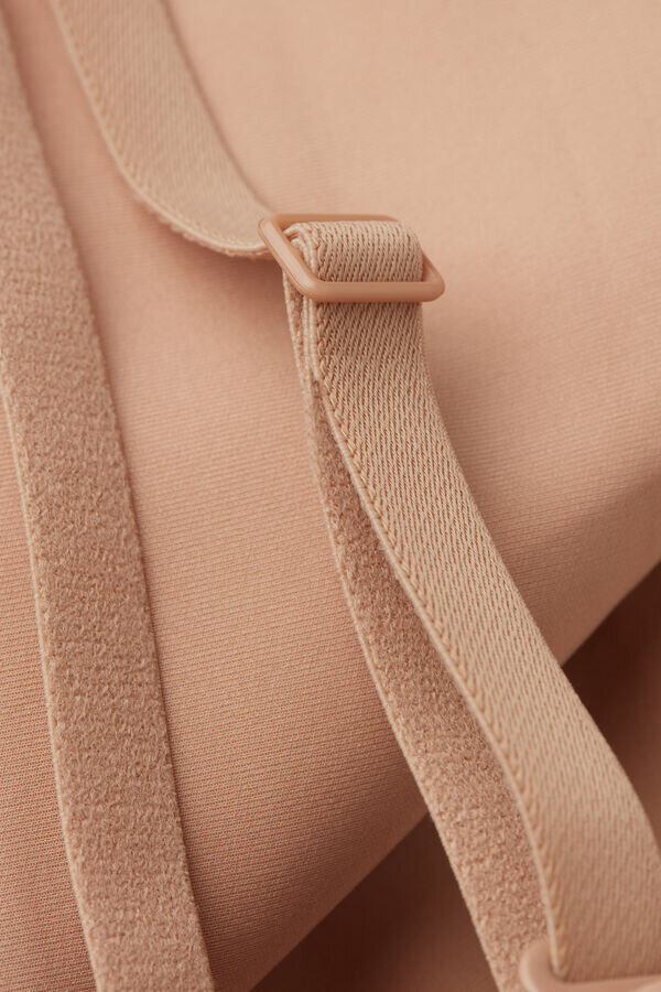 Formender Slip aus nahtloser Mikrofaser Formender Slip aus nahtloser Mikrofaser