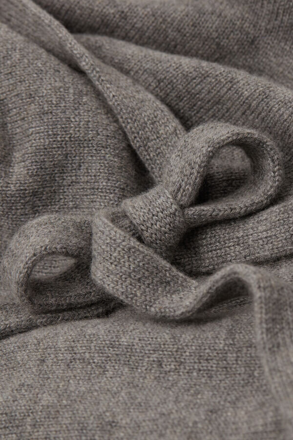 Gürtel-Strickjacke aus 1 Kaschmir Gürtel-Strickjacke aus 1 Kaschmir