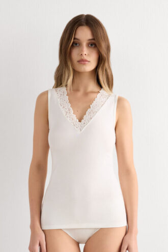 Hübsches Tanktop aus Modal und Spitze mit Blumenmuster