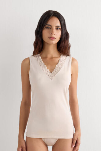 Hübsches Tanktop aus Modal und Spitze mit Blumenmuster