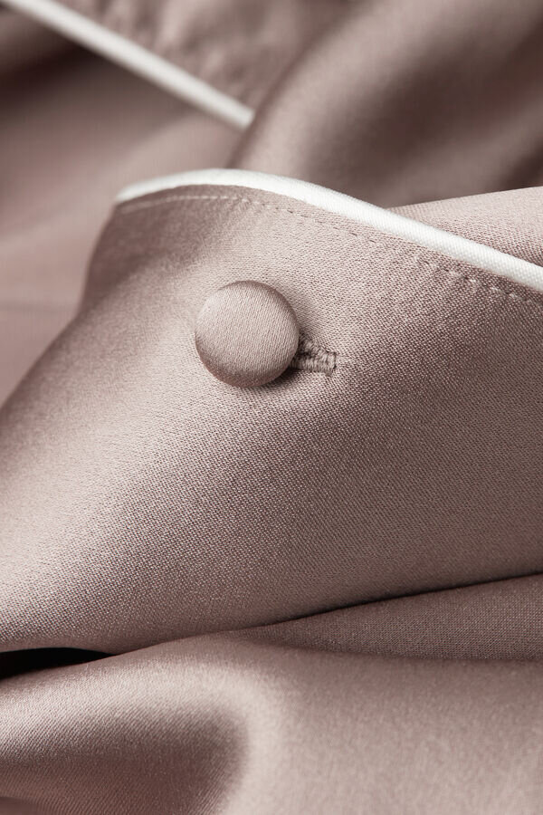 Herrenhemd mit kurzen Ärmeln aus Seide Herrenhemd mit kurzen Ärmeln aus Seide