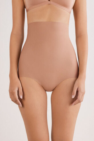 Leichte, formende Hipster mit hoher Taille aus Baumwolle Leichte, formende Hipster mit hoher Taille aus Baumwolle