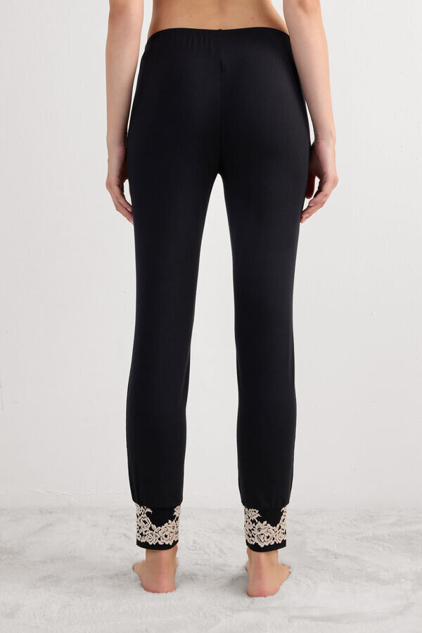 Modal-Hose mit weitem Bein und Umschlag „Pretty Flowers” Modal-Hose mit weitem Bein und Umschlag „Pretty Flowers”