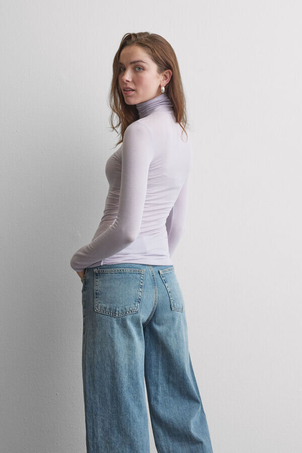 Modal-Kaschmir-Top mit hohem Kragen Modal-Kaschmir-Top mit hohem Kragen