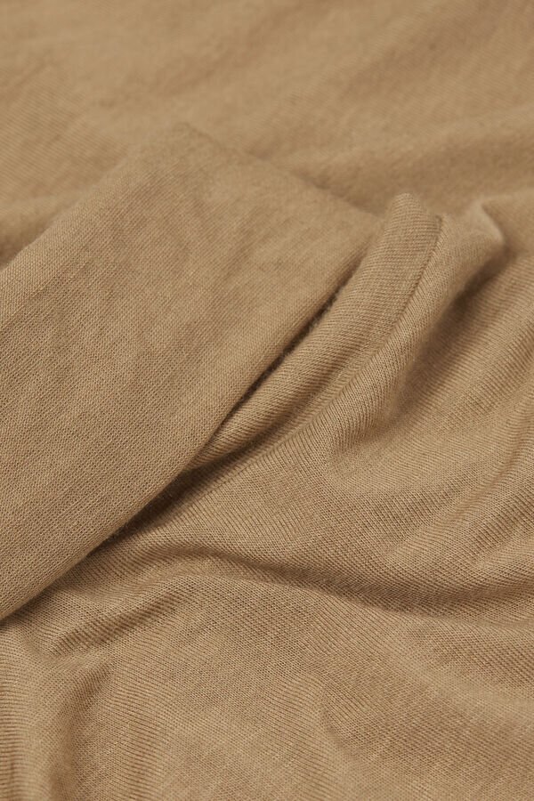 Modal-Kaschmir-Top mit hohem Kragen Modal-Kaschmir-Top mit hohem Kragen