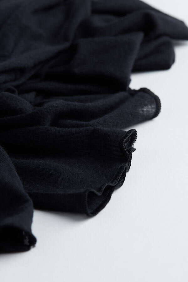 Modal-Kaschmir-Top mit hohem Kragen Modal-Kaschmir-Top mit hohem Kragen