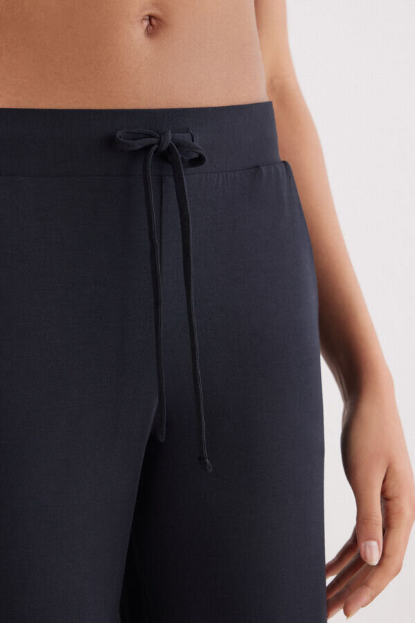 Modell-Palazzo-Hose in voller Länge Modell-Palazzo-Hose in voller Länge