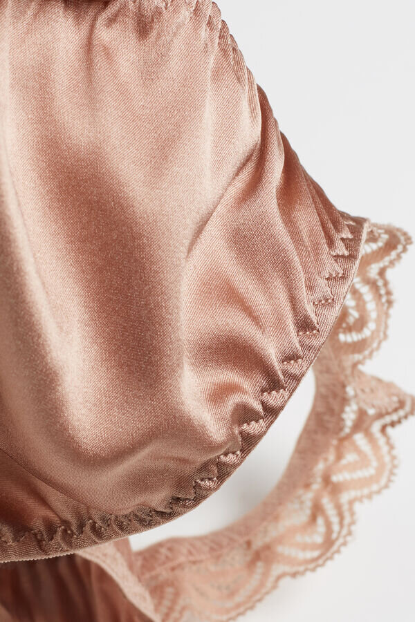 Seiden- und Spitzen-String Seiden- und Spitzen-String