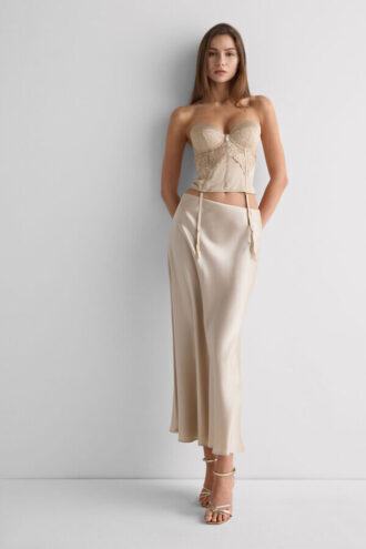 Seidige Blumen Anna Merrywidow