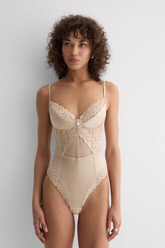 Seidige Blumen Demilune-Bodysuit