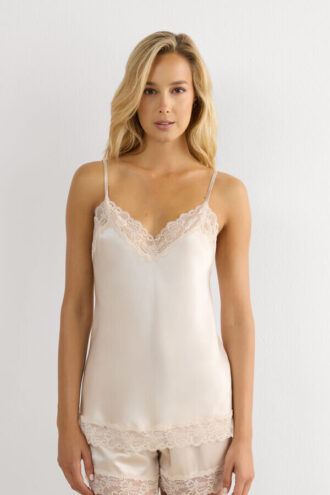 Spitzen- und Seidentop