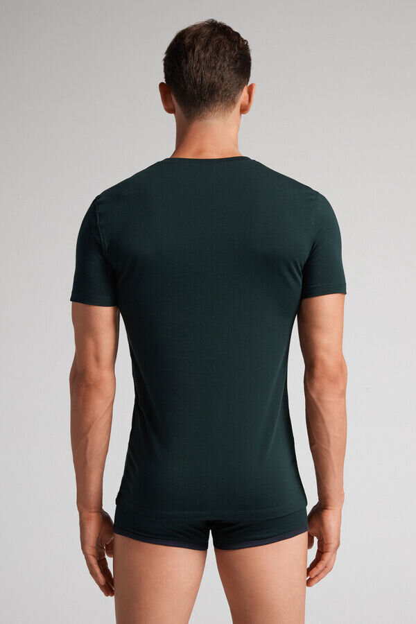 Stretch-T-Shirt aus hochwertiger Baumwolle Stretch-T-Shirt aus hochwertiger Baumwolle