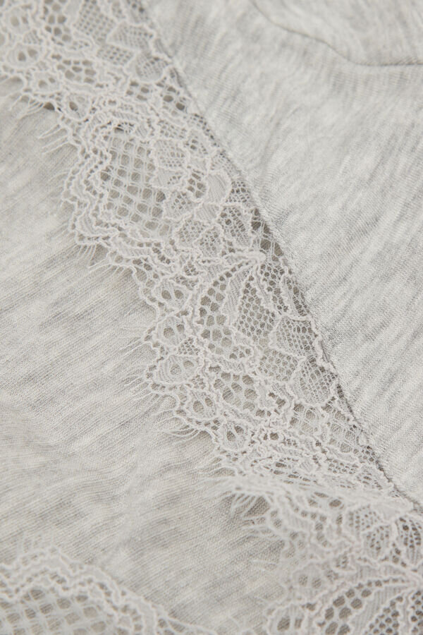 Ultraleichtes Kaschmir-Spitzenhemd mit langen Ärmeln Ultraleichtes Kaschmir-Spitzenhemd mit langen Ärmeln